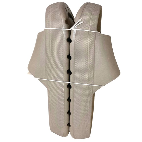 OLD NAVY Single Strap Platform Slide Sandals in Tan NEW! - Picture 5 of 8